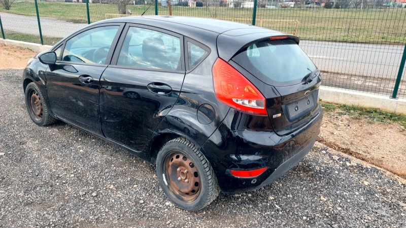 Ford Fiesta 1.4, снимка 2 - Автомобили и джипове - 48587501