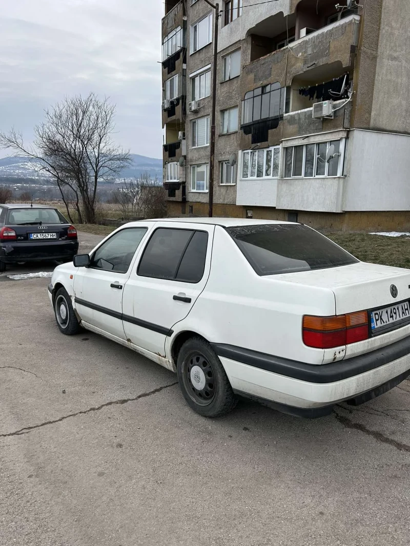 VW Vento 1.9 TD 90 к.с, снимка 5 - Автомобили и джипове - 49246876