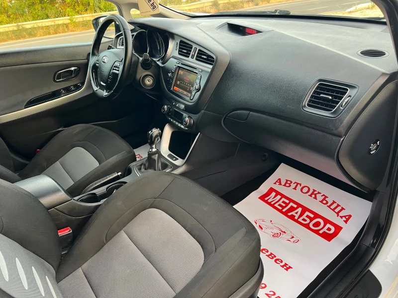 Kia Ceed 1.6CRDi/128p.s-New model/Navi!!!!, снимка 13 - Автомобили и джипове - 51396760