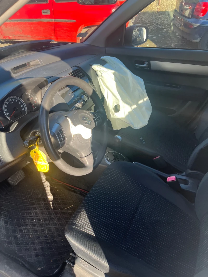 Suzuki Swift АВТОМАТ, снимка 4 - Автомобили и джипове - 52347561