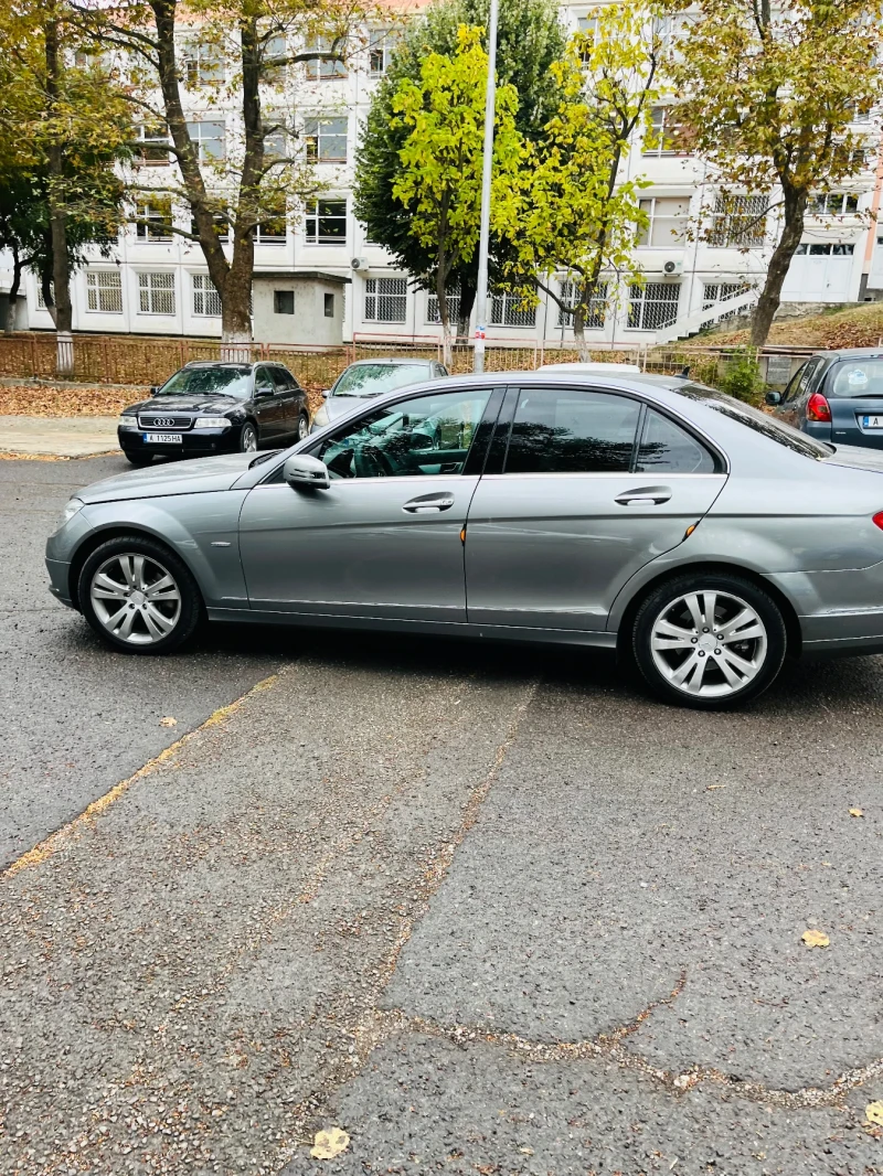 Mercedes-Benz C 220 Avangard, снимка 3 - Автомобили и джипове - 52004490