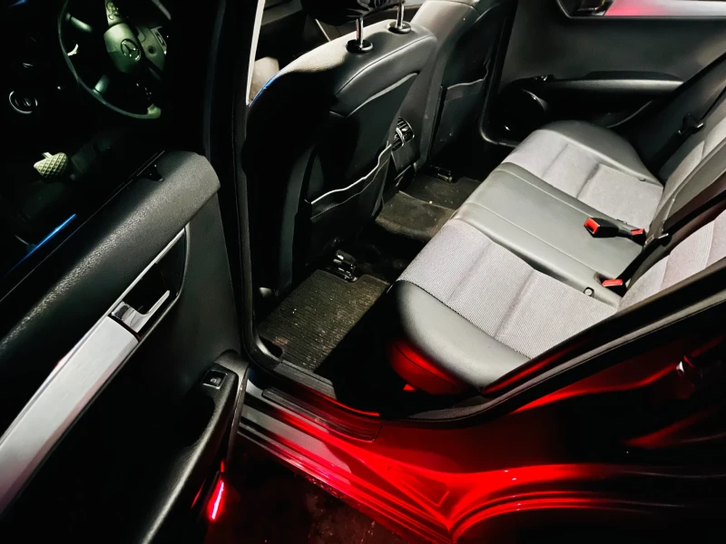 Mercedes-Benz C 220 Avangard, снимка 10 - Автомобили и джипове - 52004490