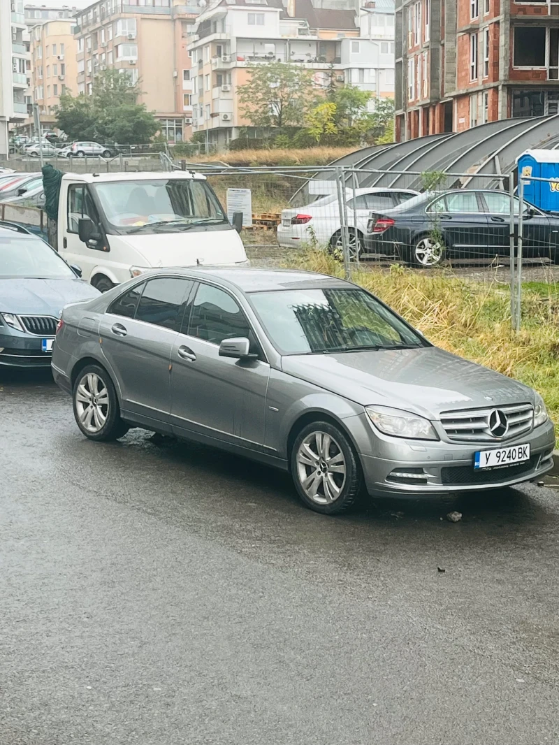 Mercedes-Benz C 220 Avangard, снимка 5 - Автомобили и джипове - 52004490