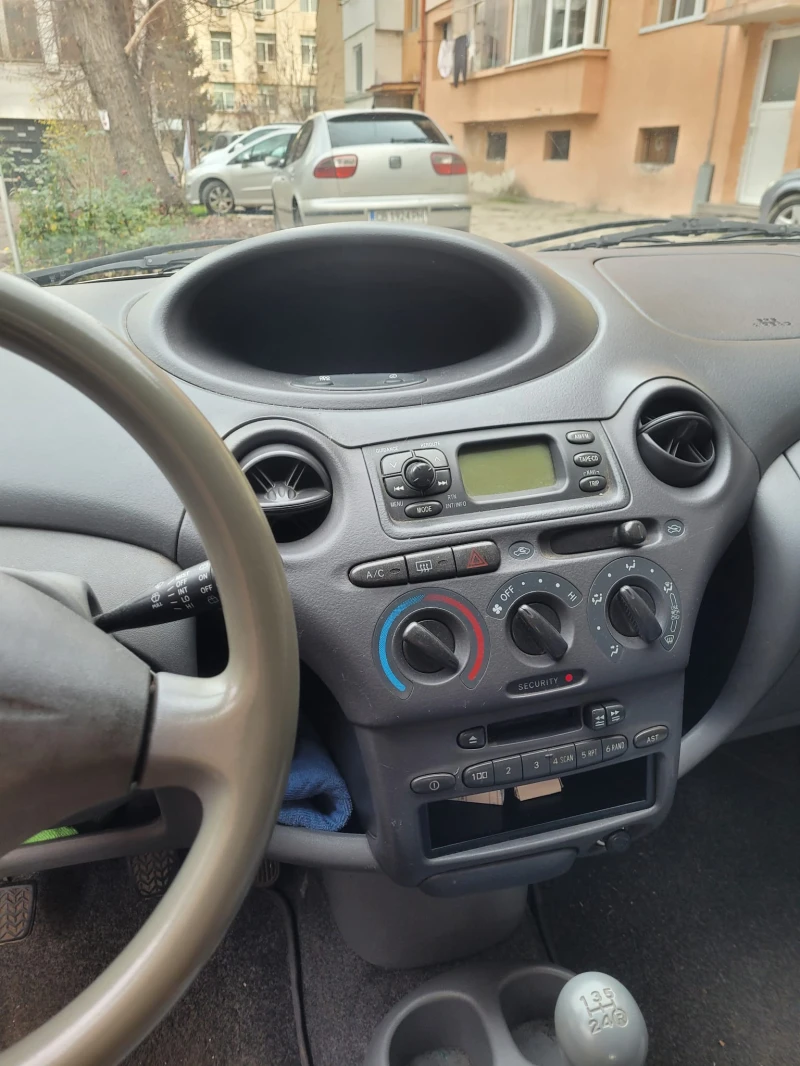 Toyota Yaris, снимка 3 - Автомобили и джипове - 52682500