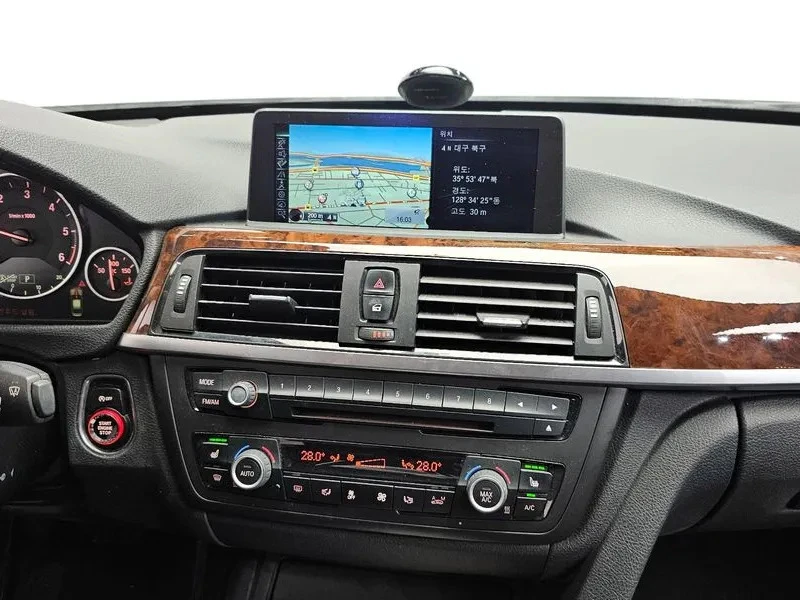 BMW 320 ///M F30 , снимка 7 - Автомобили и джипове - 55483057