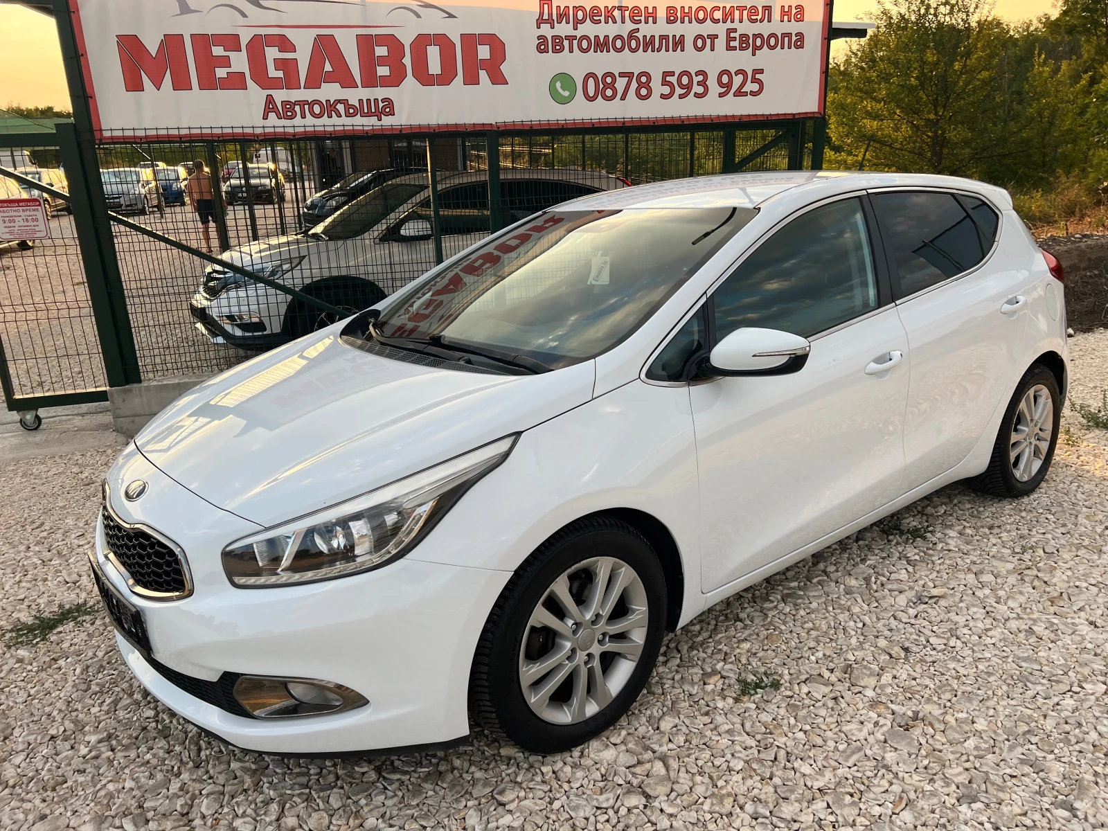 Kia Ceed 1.6CRDi/128p.s-New model/Navi!!!!, снимка 1