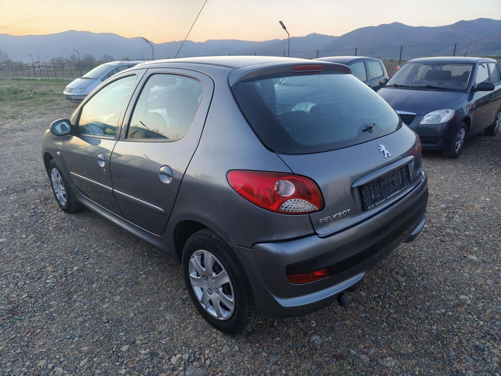Peugeot 206 206+ 1.4i 75кс - изображение 4