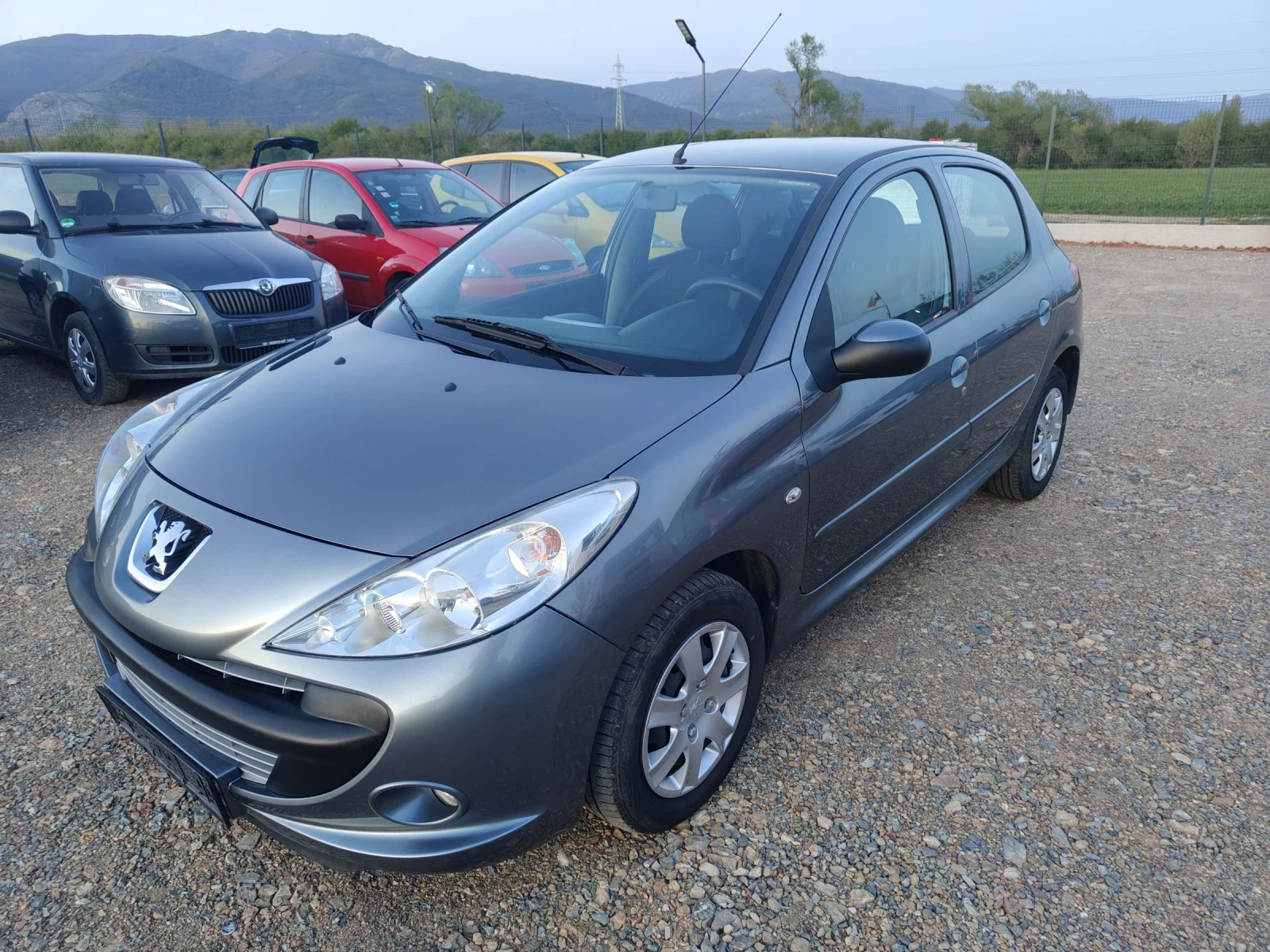 Peugeot 206 206+ 1.4i 75кс - изображение 2