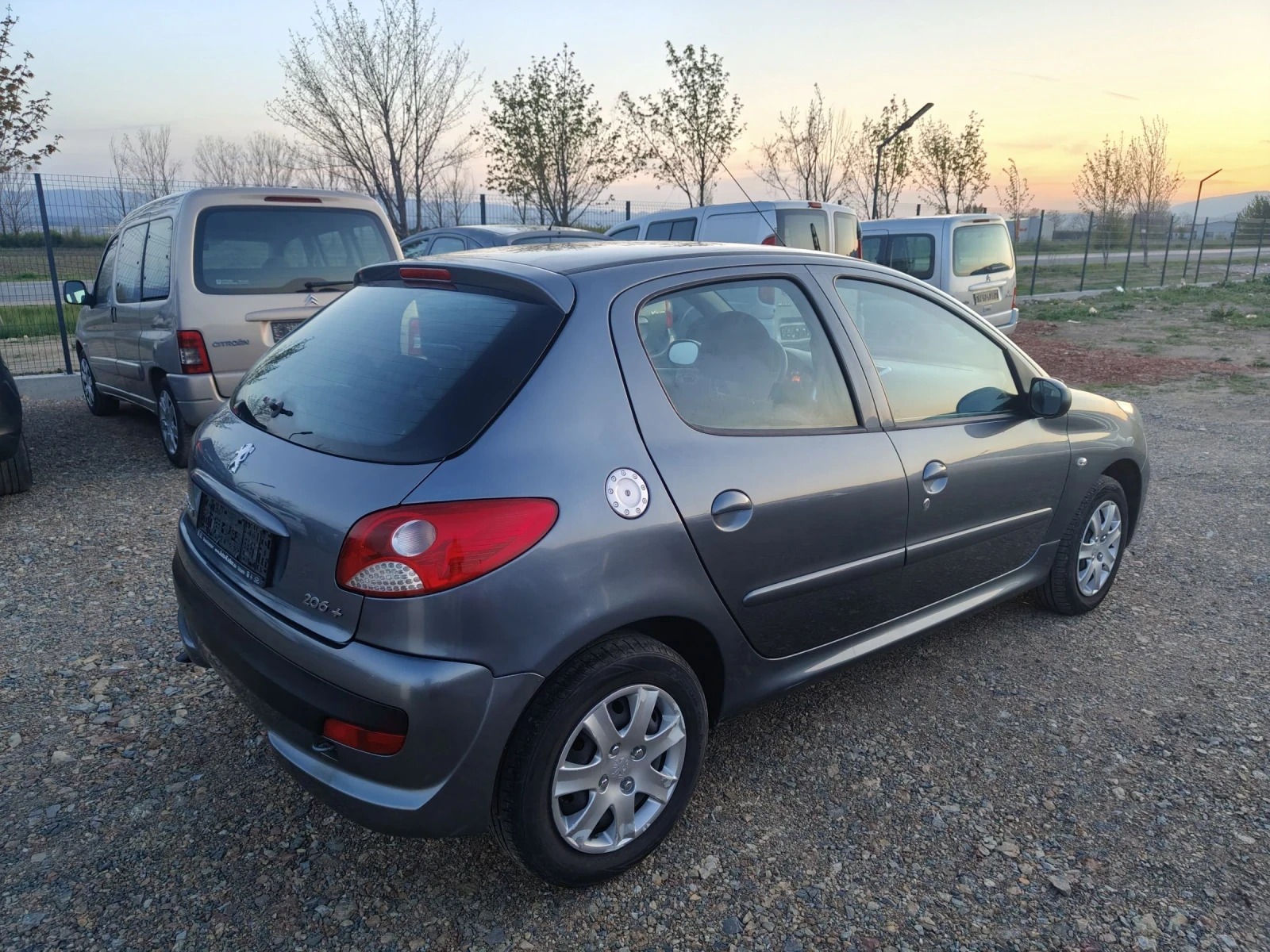Peugeot 206 206+ 1.4i 75кс - изображение 6