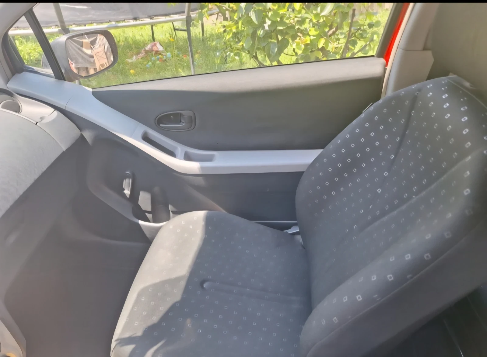 Toyota Yaris  - изображение 4