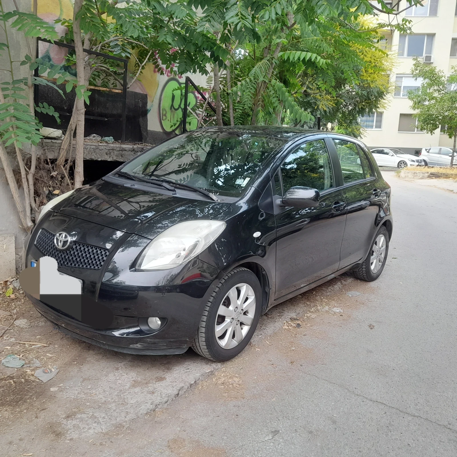 Toyota Yaris  - изображение 2