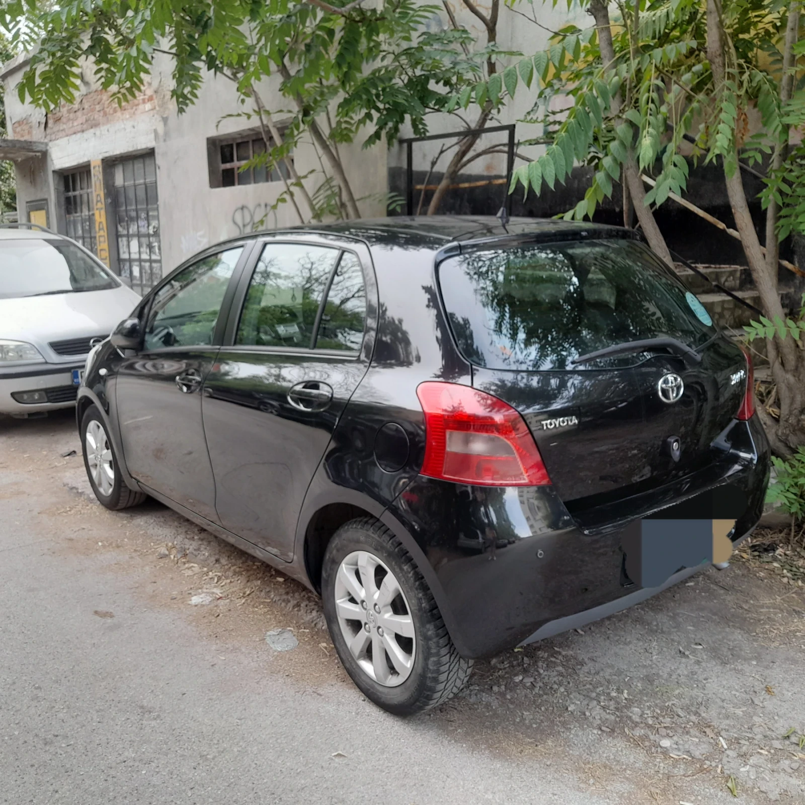Toyota Yaris  - изображение 3