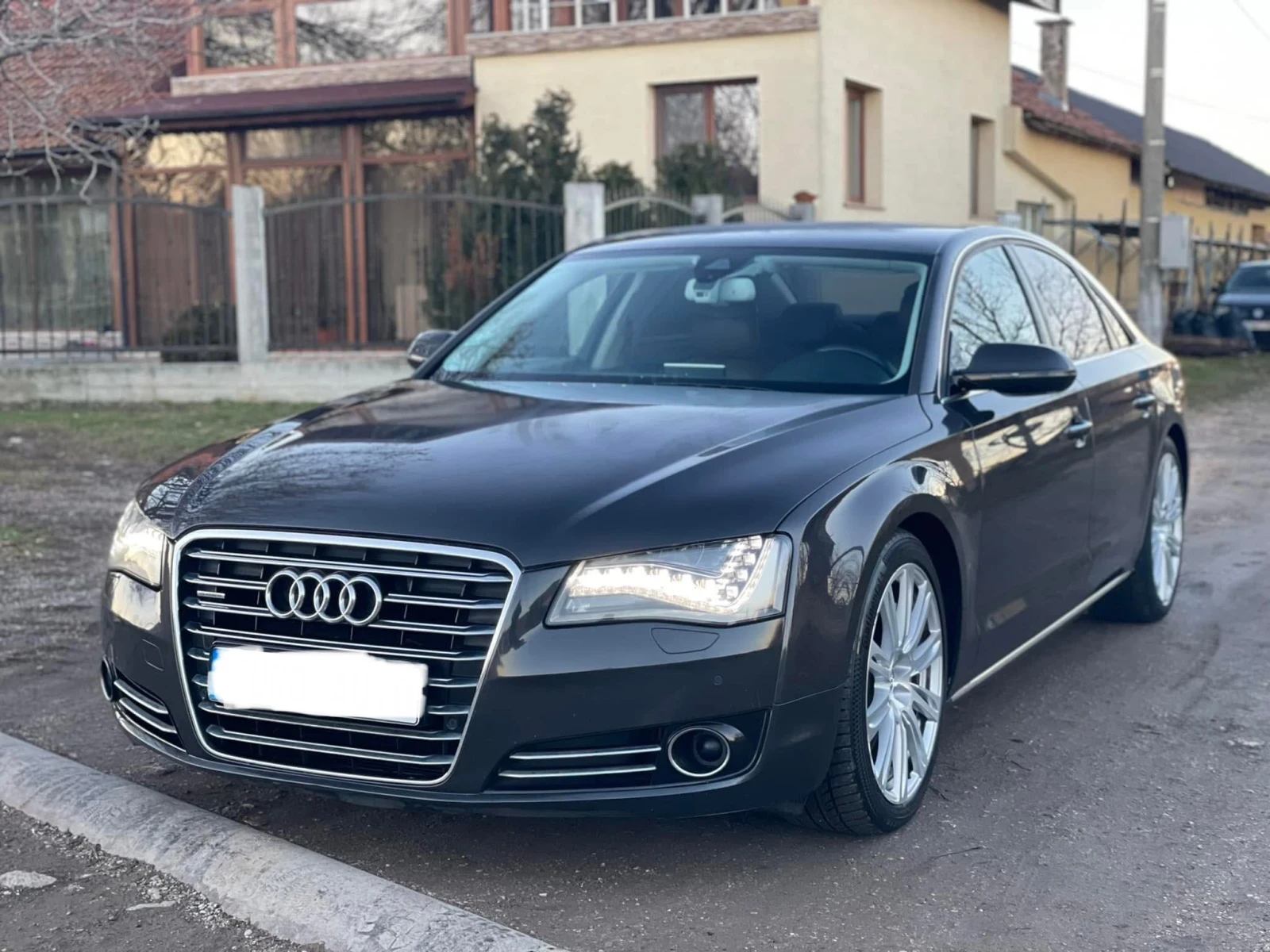 Audi A8  - изображение 2