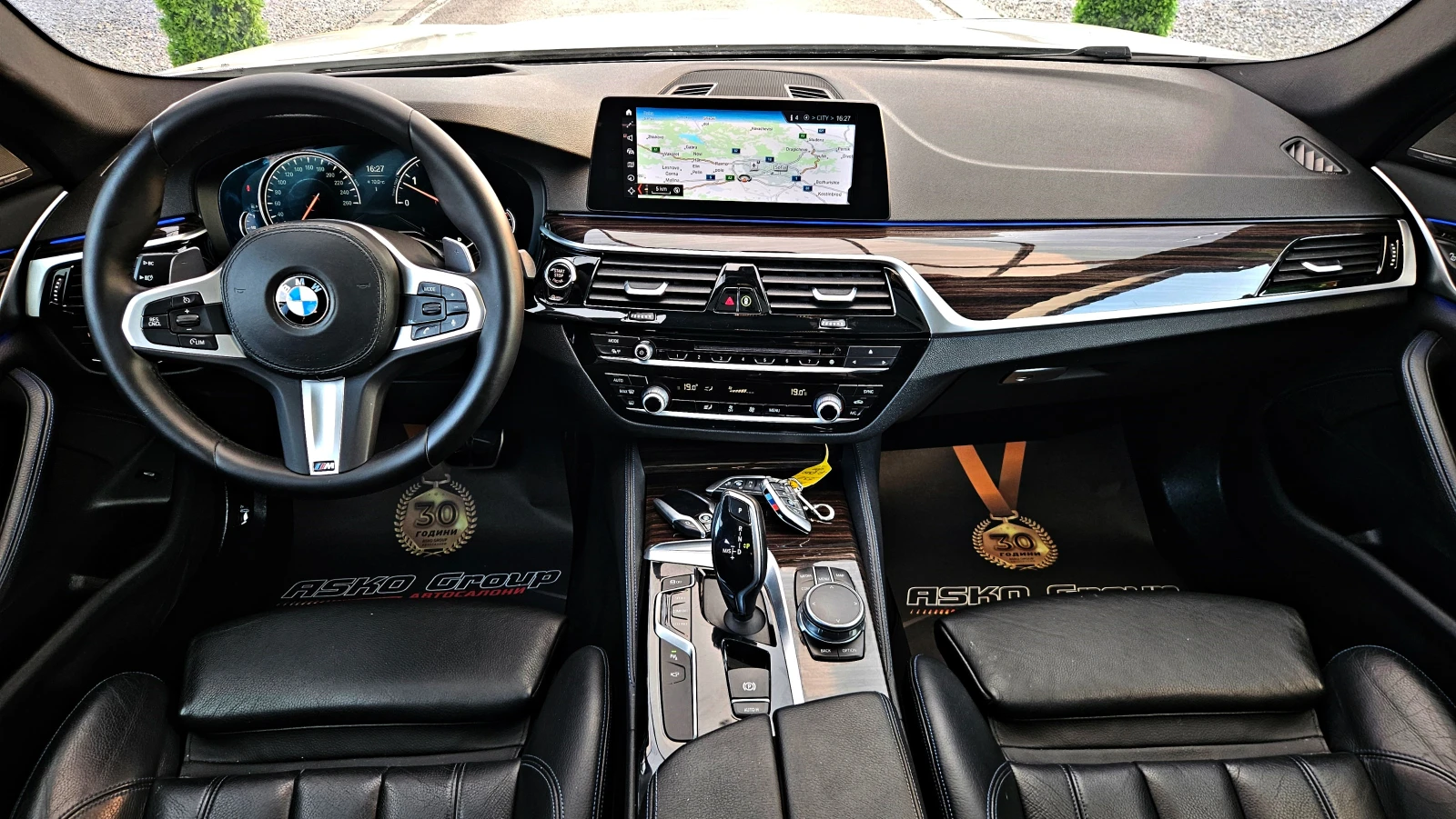 BMW 530 М/XD/SHADOW LINE/DIGITAL/3D CAMERA/HUD/ПАМЕТ/LIZIN, снимка 8 - Автомобили и джипове - 53743471