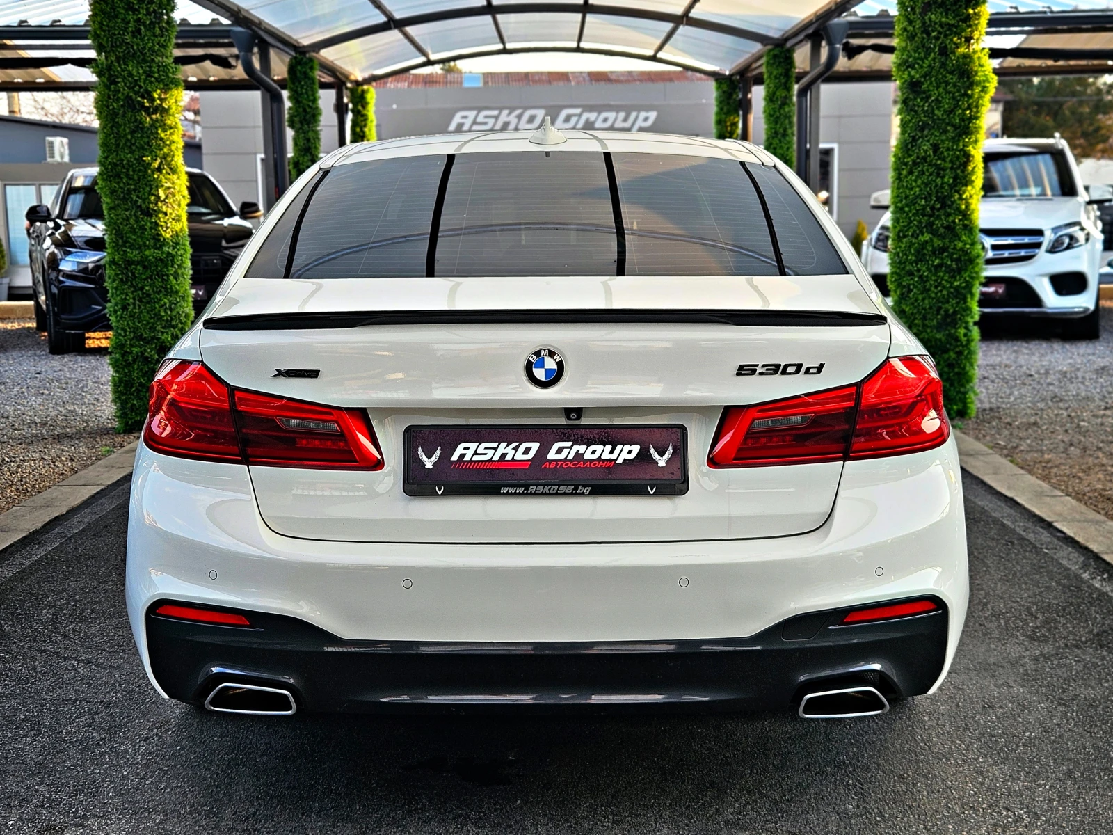 BMW 530 М/XD/SHADOW LINE/DIGITAL/3D CAMERA/HUD/ПАМЕТ/LIZIN, снимка 6 - Автомобили и джипове - 53743471