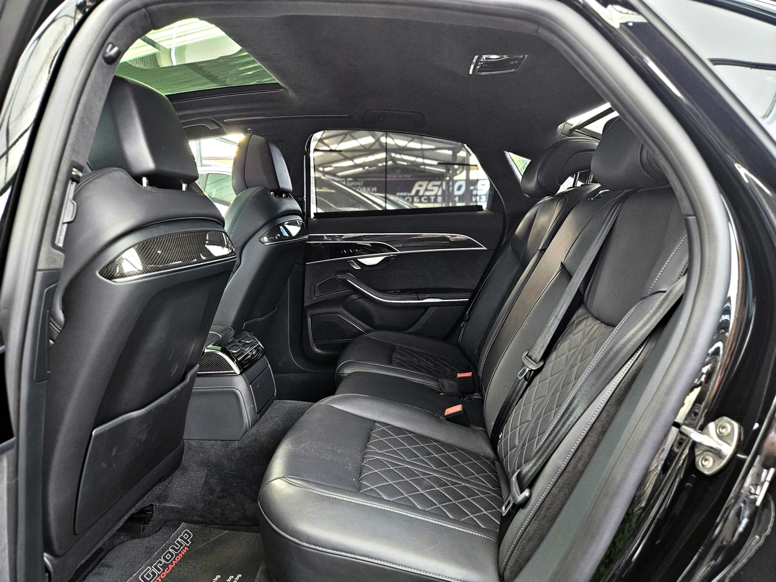 Audi S8 BLACK ЕD/CARBON/3DCAM/DISTR/B&O/ОБДУХ/МАСАЖ/ВАКУМ/, снимка 16 - Автомобили и джипове - 53976004