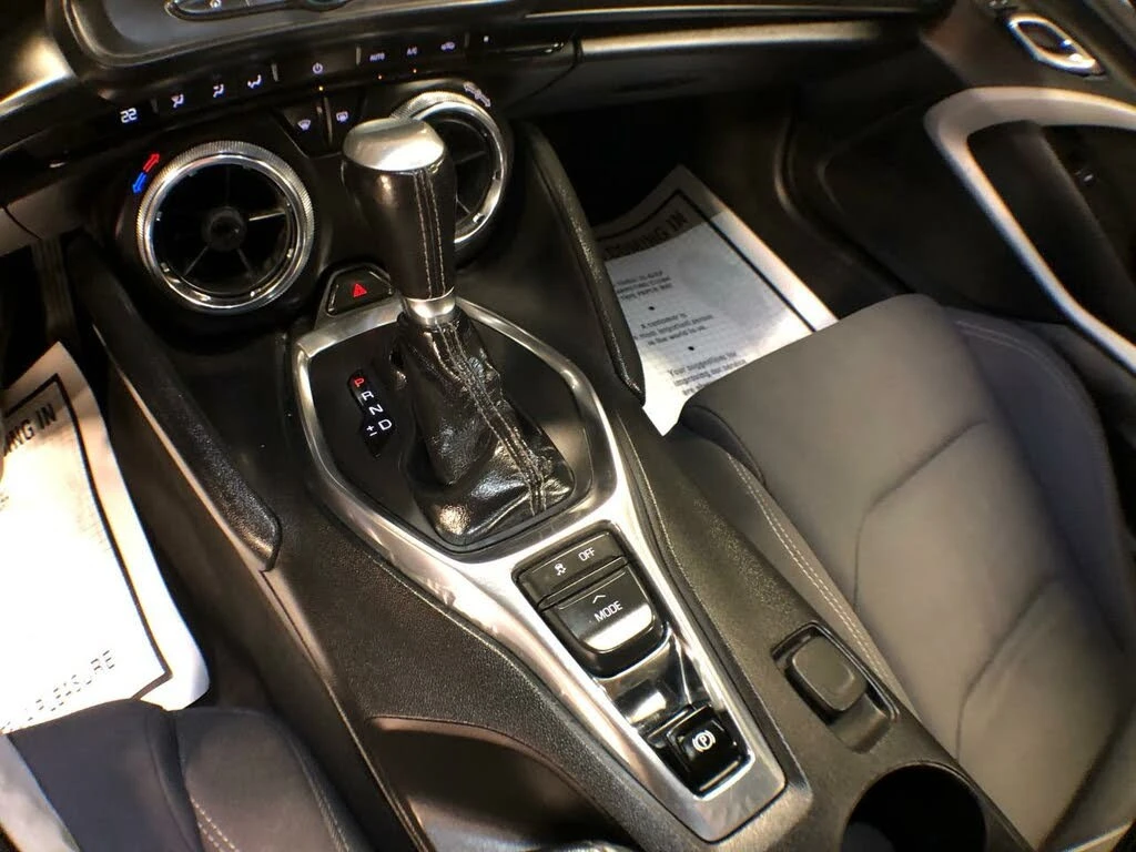 Chevrolet Camaro 1LT* Coupe* RWD* АвтоКредит* (ЦЕНА ДО БГ), снимка 14 - Автомобили и джипове - 54137186