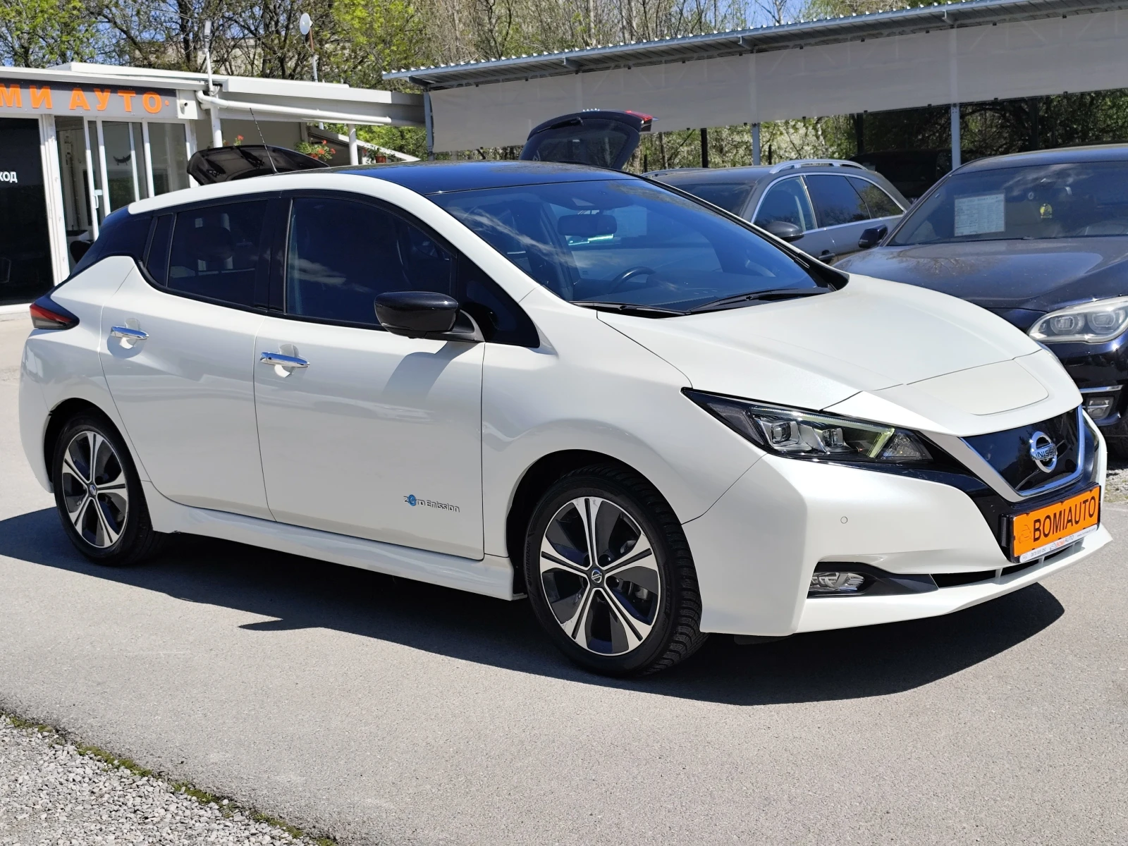 Nissan Leaf  40KWh* 150k.c.* АВТОМАТИК* LED* NAVI* CAMERA 360* , снимка 3 - Автомобили и джипове - 54303033