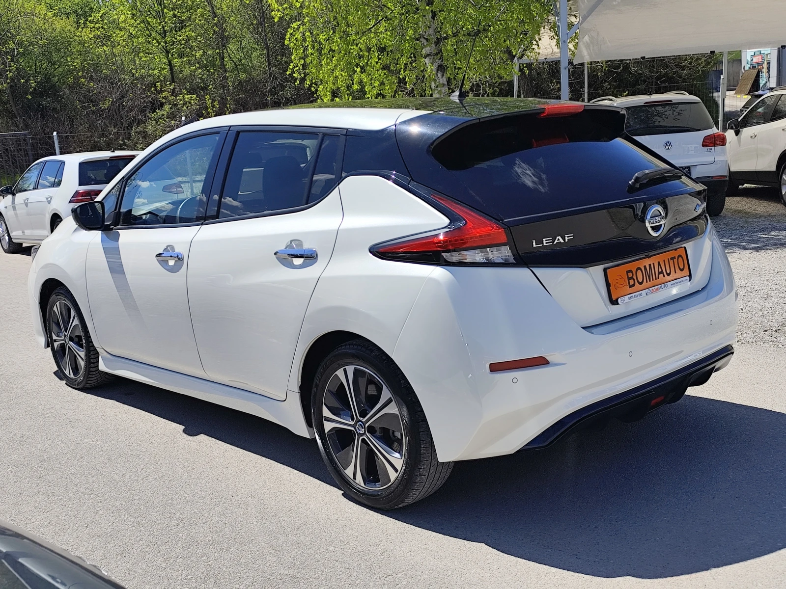 Nissan Leaf  40KWh* 150k.c.* АВТОМАТИК* LED* NAVI* CAMERA 360* , снимка 5 - Автомобили и джипове - 54303033