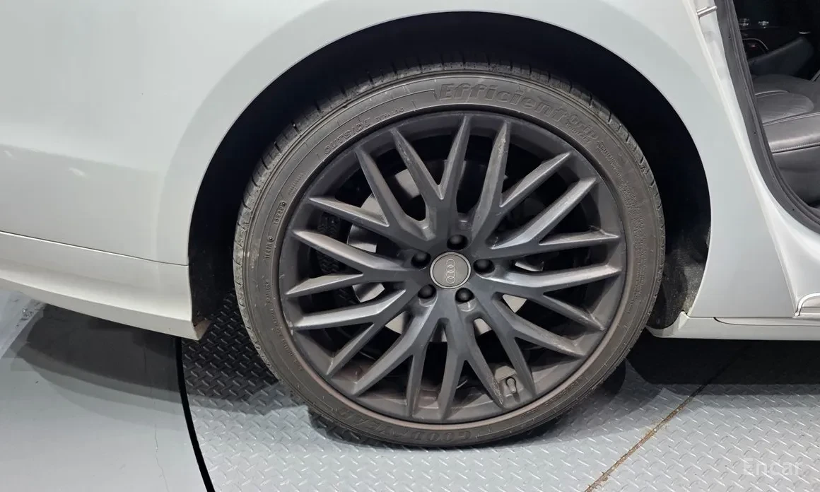 Audi A8 Long* Matrix* ACC * 4Zone ОБДУХВАНЕ/ПОДГРЕВ/АС * H, снимка 5 - Автомобили и джипове - 54345821