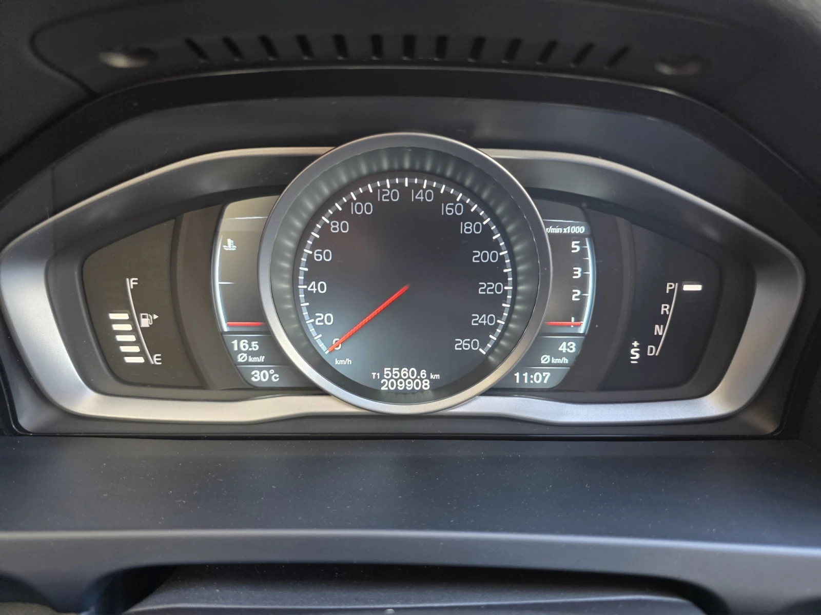 Volvo V40 1.6 Ocean Race, снимка 17 - Автомобили и джипове - 54719272