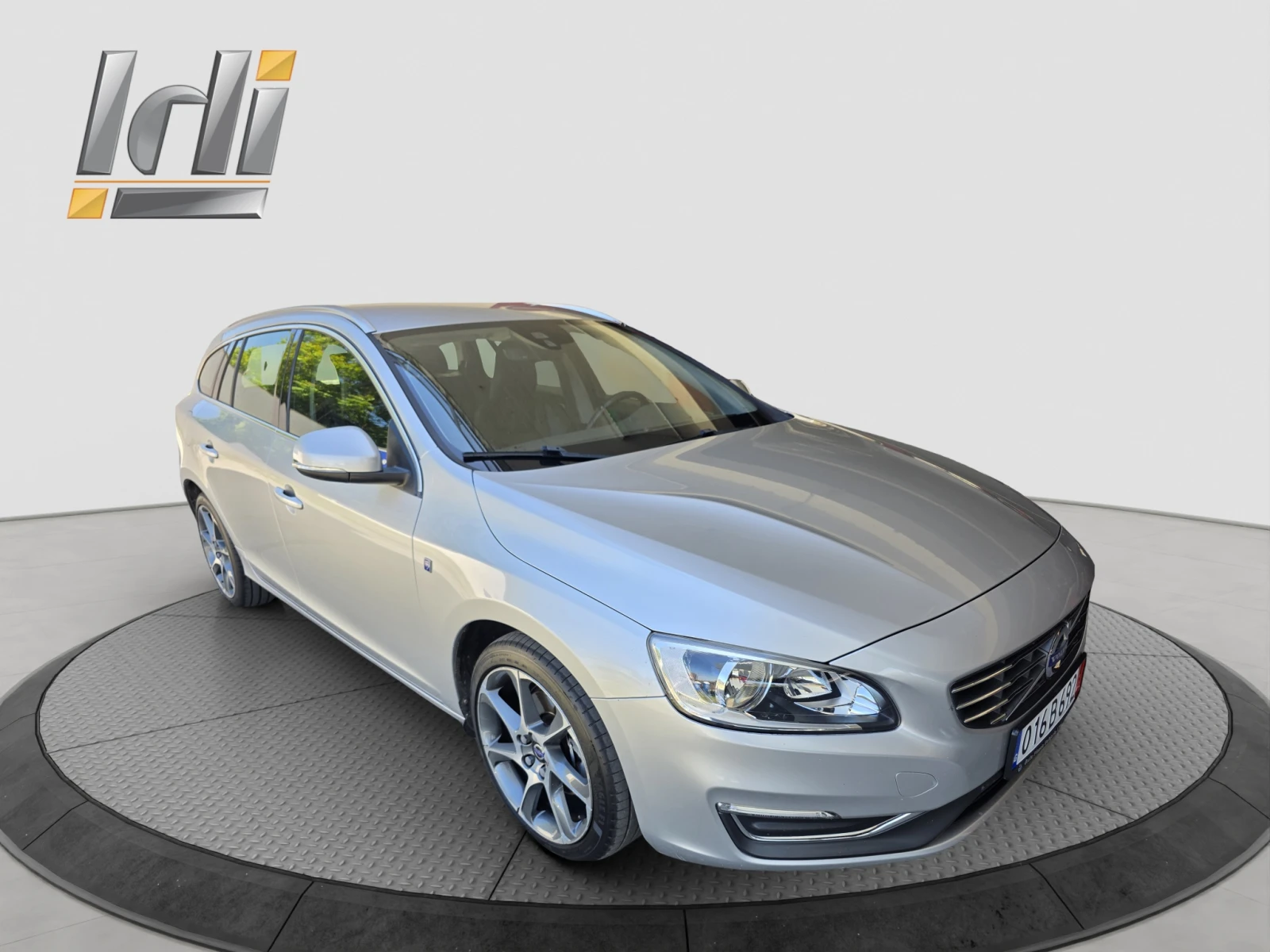 Volvo V40 1.6 Ocean Race, снимка 8 - Автомобили и джипове - 54719272