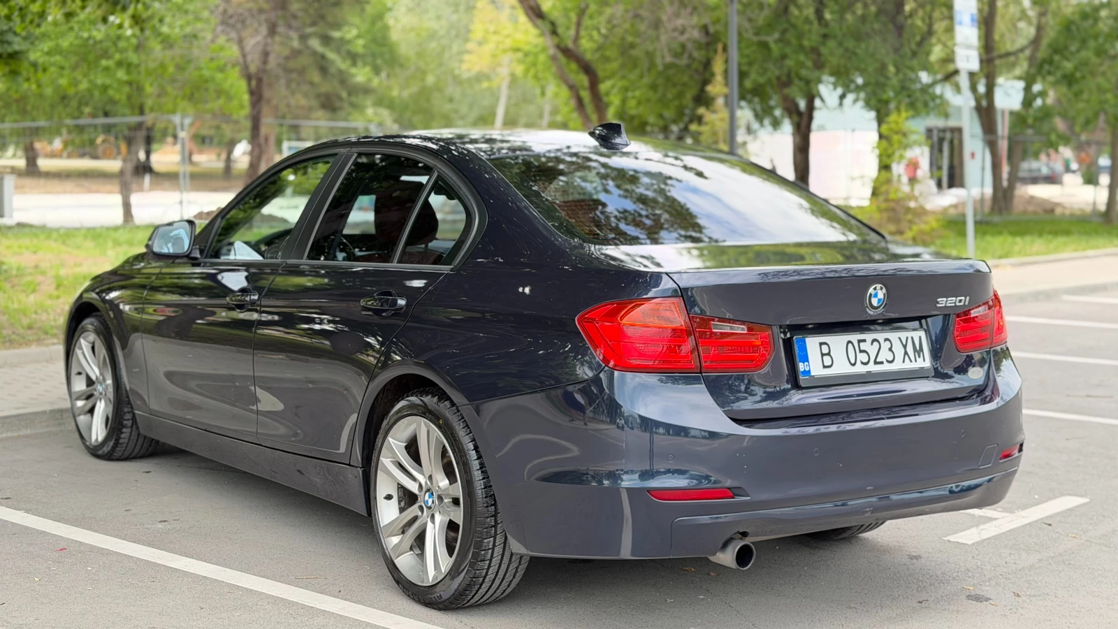 BMW 320 320i, снимка 5 - Автомобили и джипове - 56002266