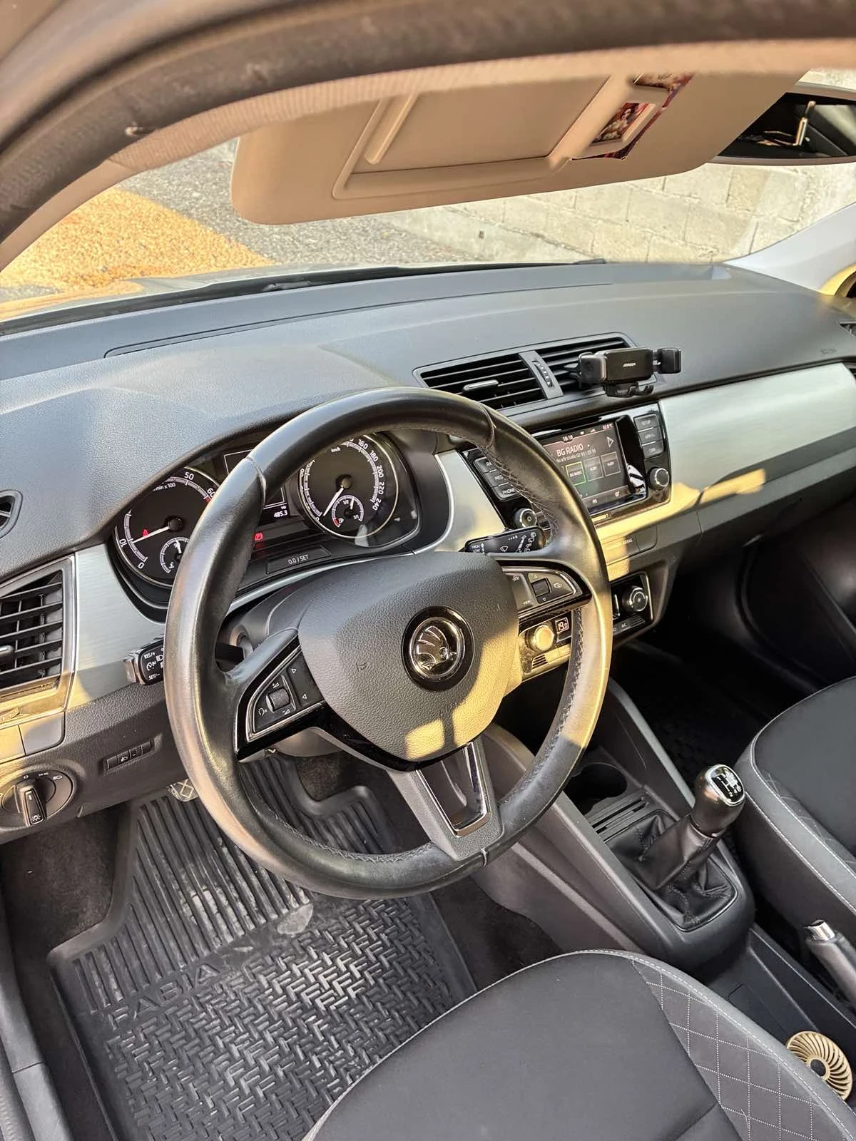 Skoda Fabia, снимка 12 - Автомобили и джипове - 56181192