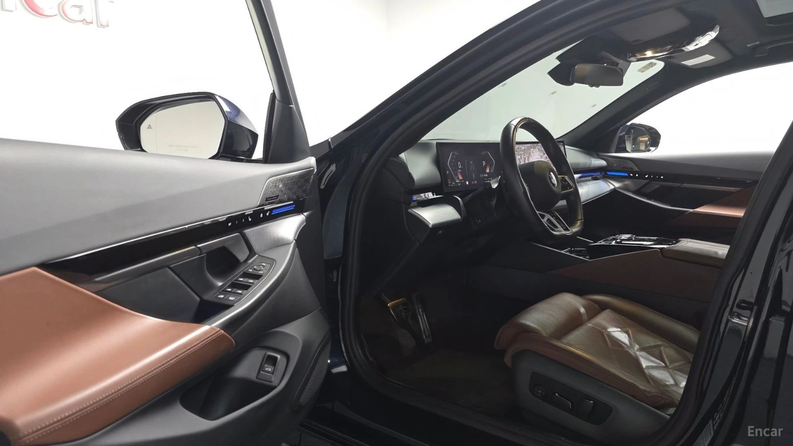 BMW 530 i - M PKG - DISTRONIC - 360 - HUD - ОБДУХ -ПОДГРЕВ, снимка 10 - Автомобили и джипове - 56311800