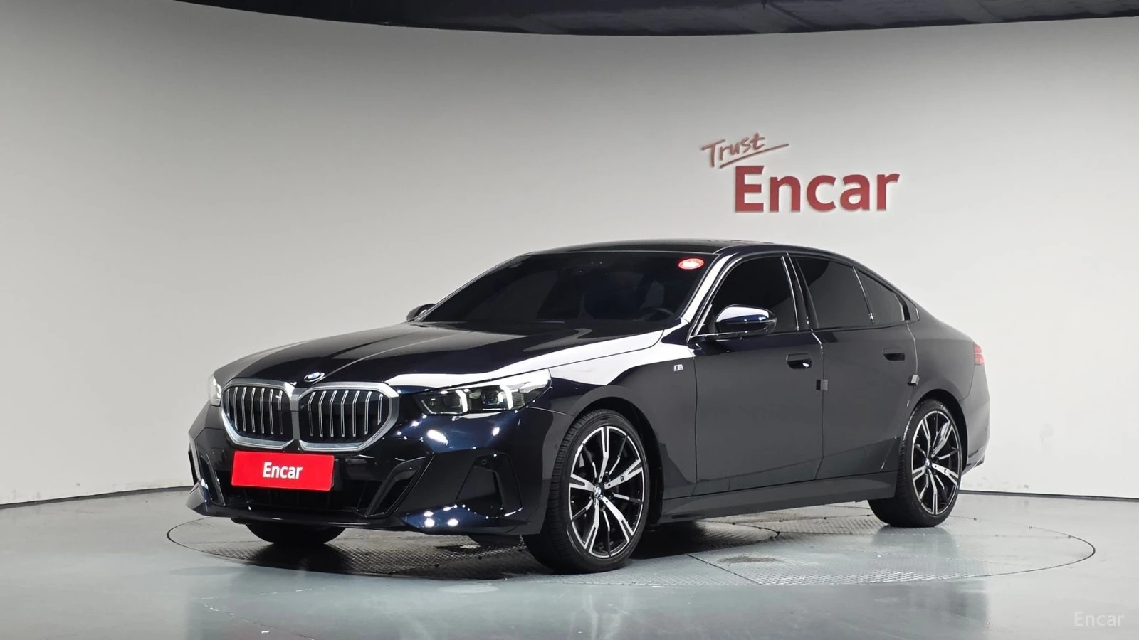 BMW 530 i - M PKG - DISTRONIC - 360 - HUD - ОБДУХ -ПОДГРЕВ