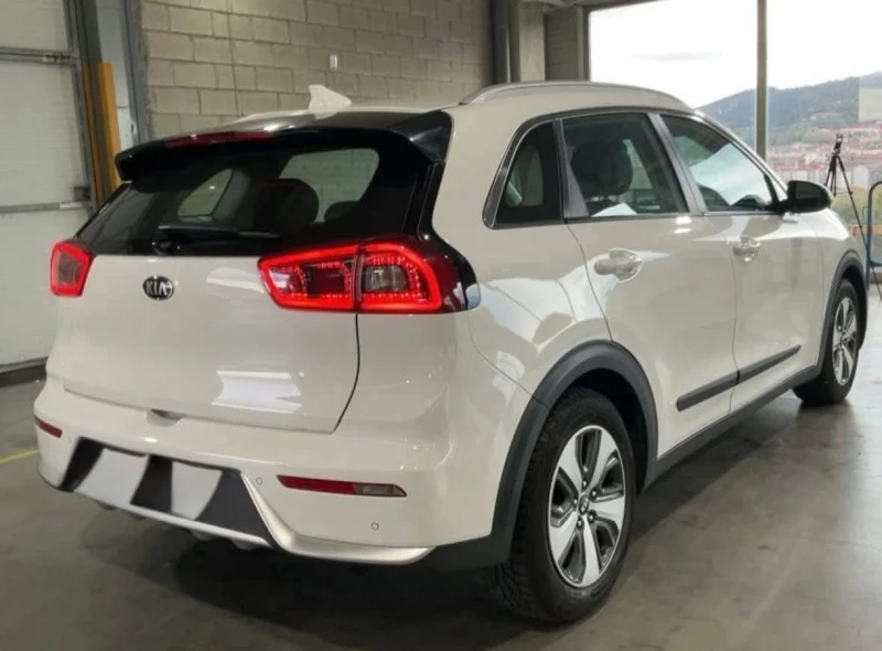 Kia Niro 1.6 Drive Hybrid , снимка 5 - Автомобили и джипове - 52675097