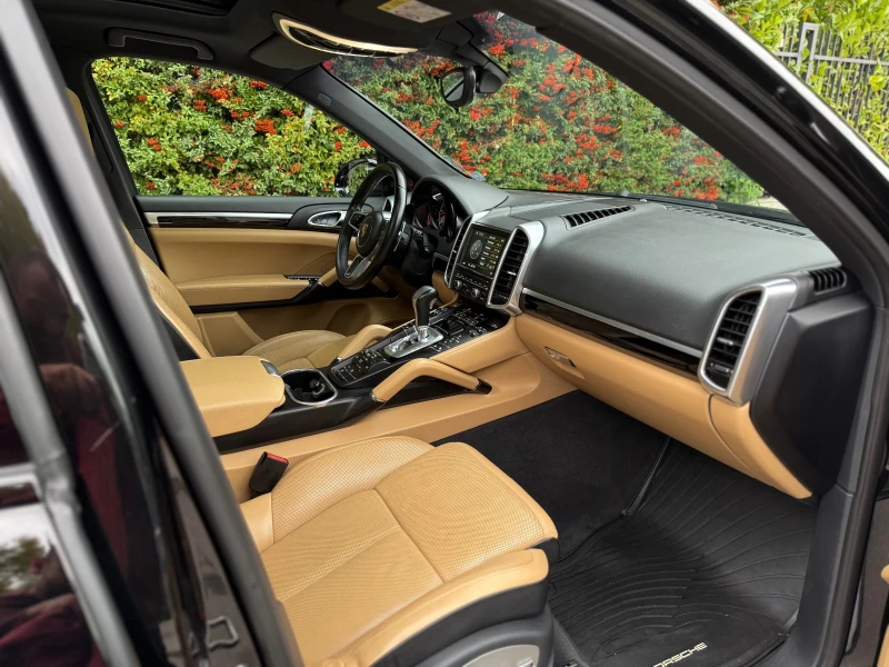 Porsche Cayenne Diesel 3.0TDI, снимка 13 - Автомобили и джипове - 53221143