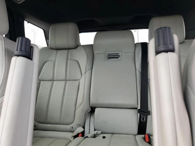 Land Rover Range Rover Sport SE, снимка 10 - Автомобили и джипове - 47593358