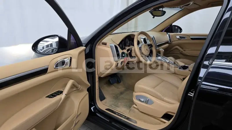 Porsche Cayenne S| КАМЕРА| ВКЛЮЧЕН ТЕХНОТЕСТ, снимка 12 - Автомобили и джипове - 54432172