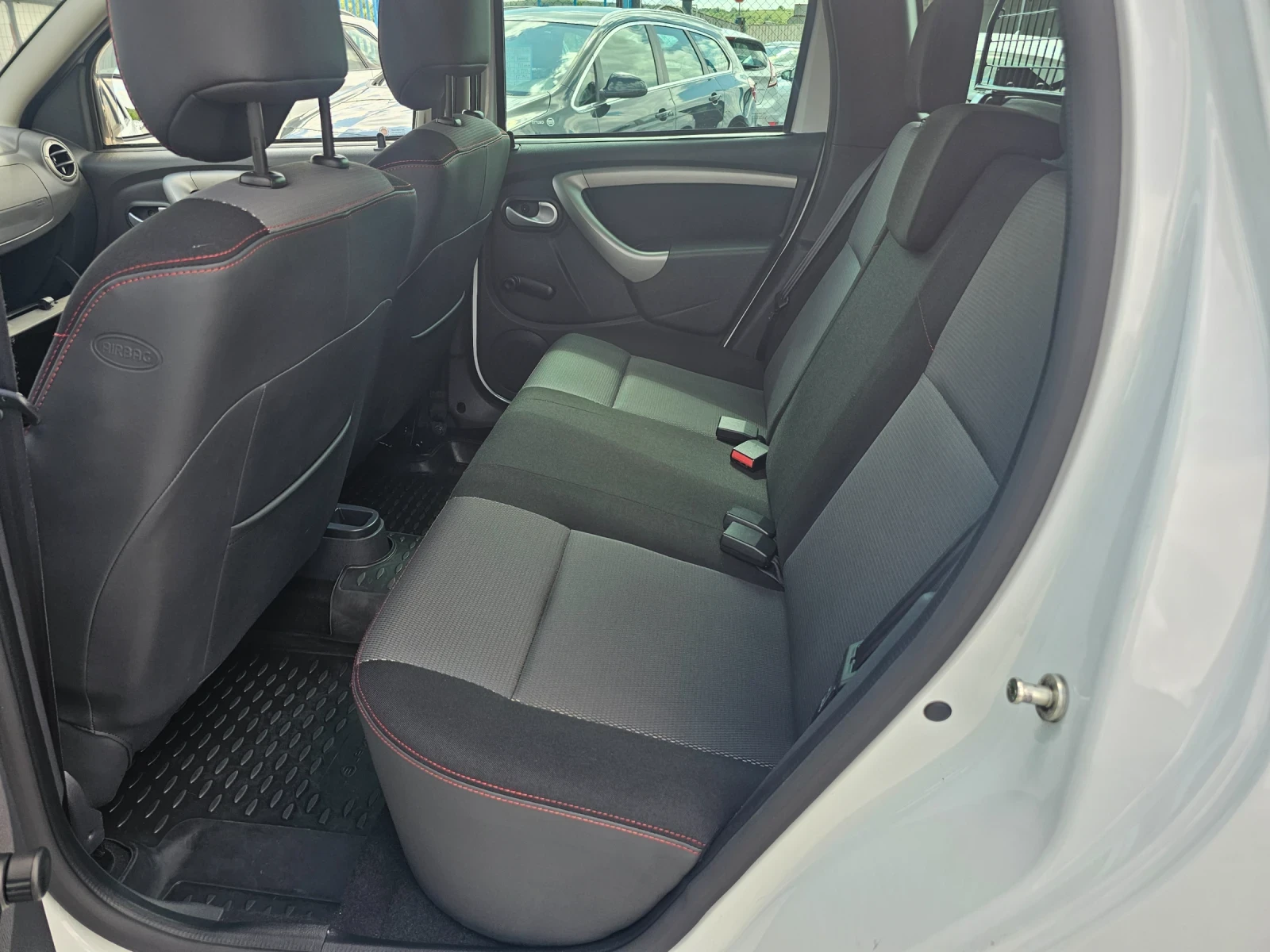 Dacia Duster 1.5 dci evro5B  - изображение 10