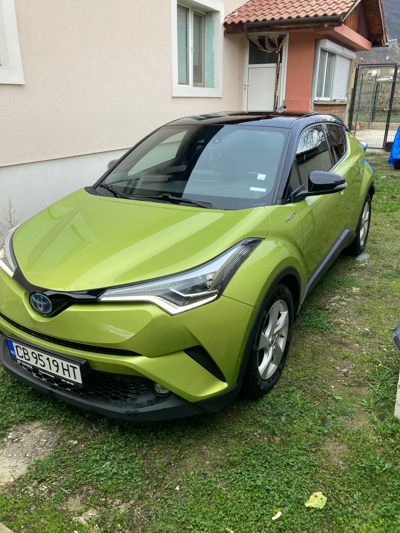 Toyota C-HR Toyota C-HR Hybrid Neon Lime - изображение 2