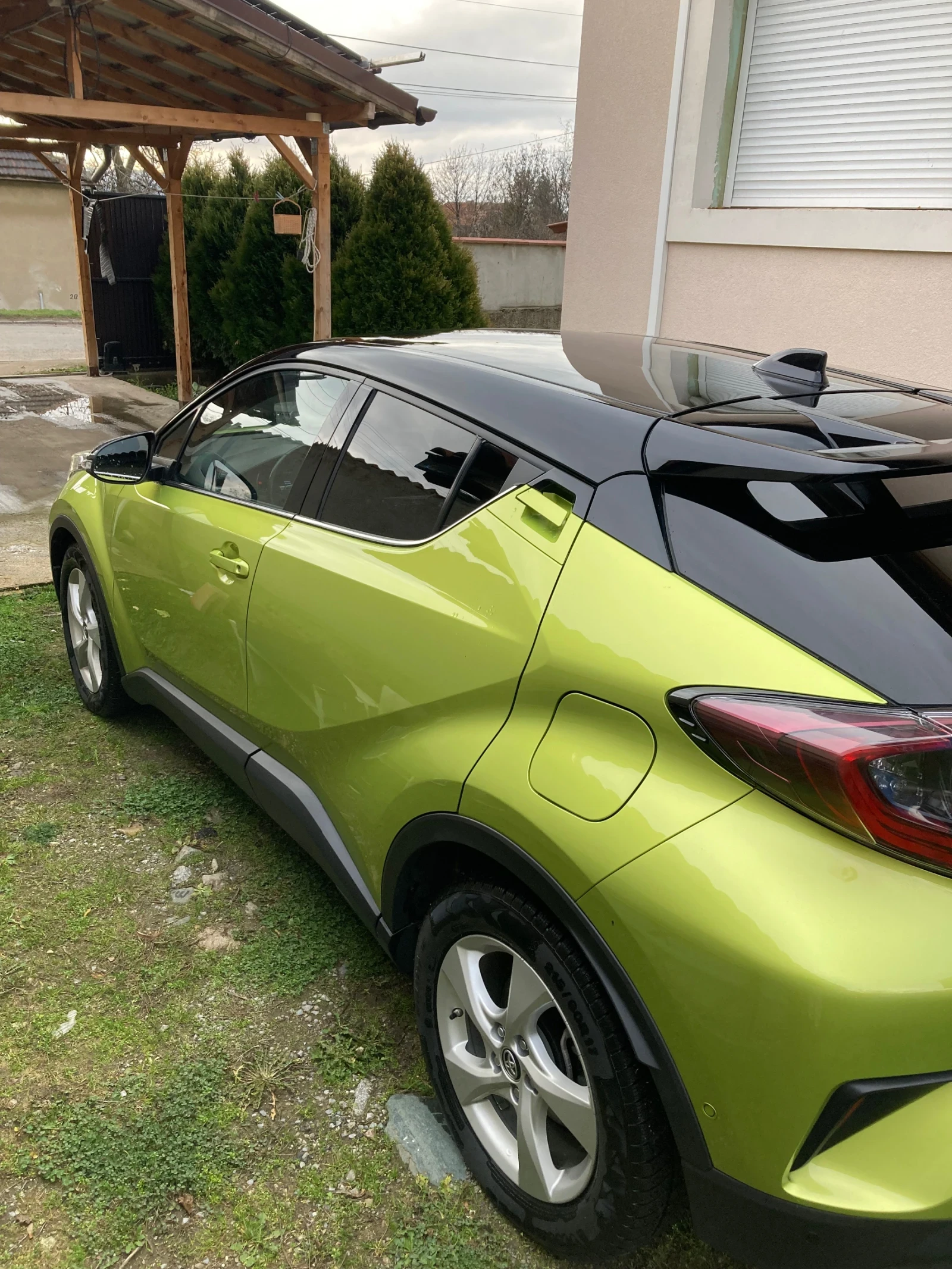Toyota C-HR Toyota C-HR Hybrid Neon Lime - изображение 4