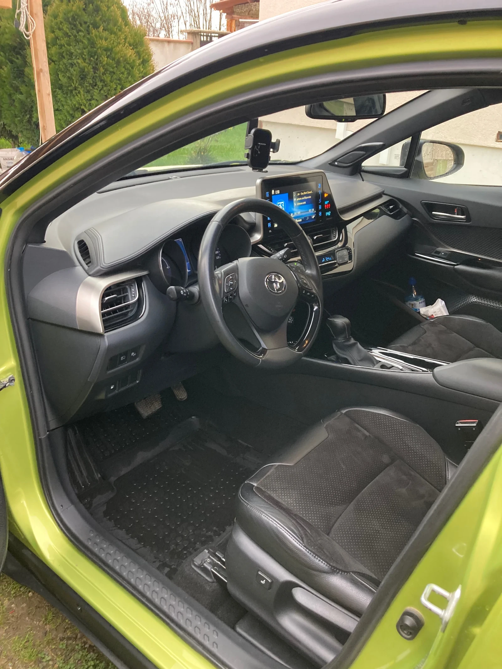 Toyota C-HR Toyota C-HR Hybrid Neon Lime - изображение 6