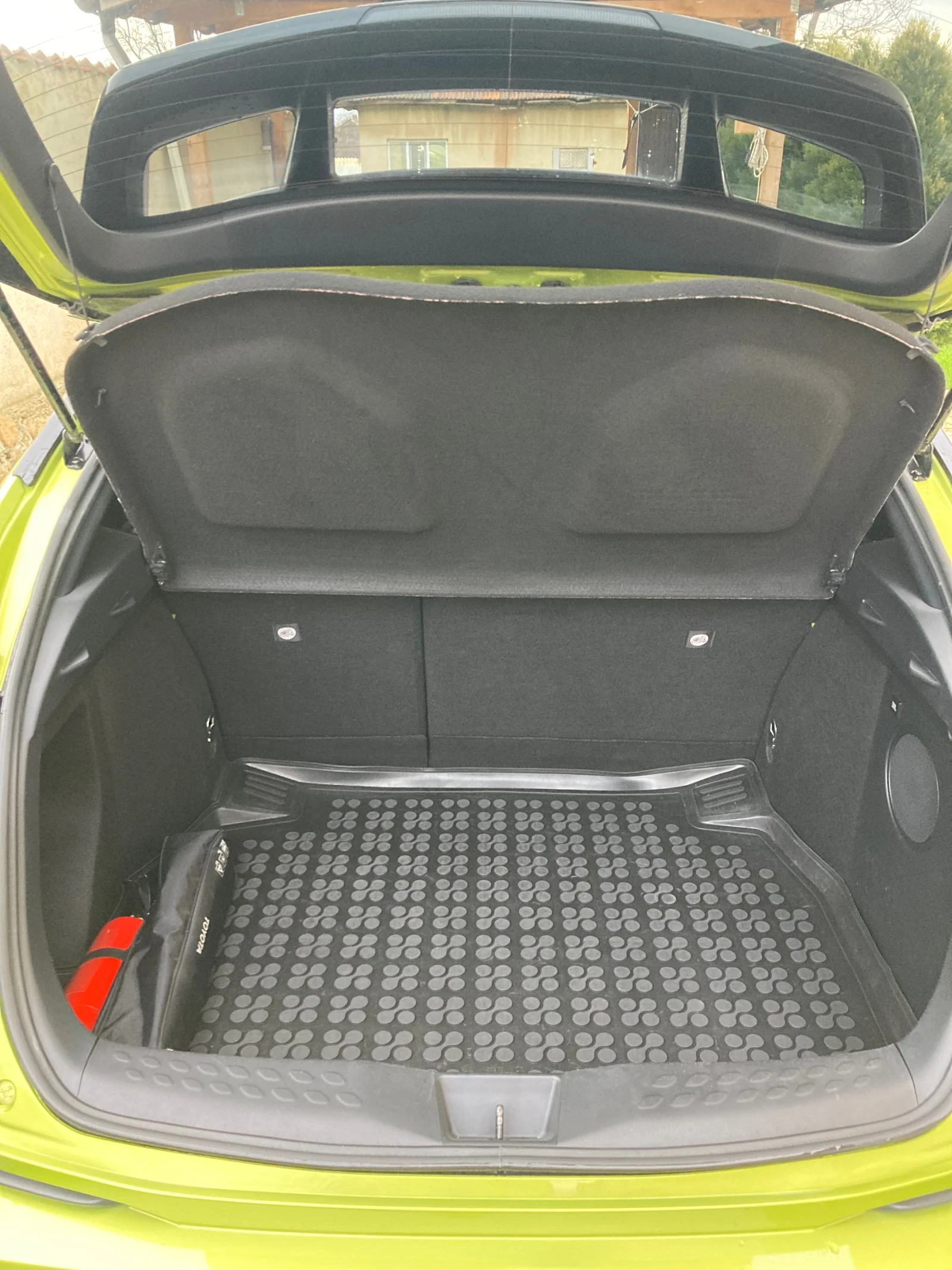 Toyota C-HR Toyota C-HR Hybrid Neon Lime - изображение 8