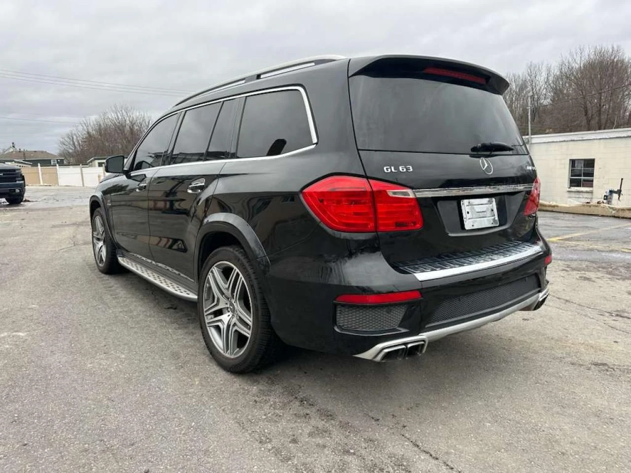 Mercedes-Benz GL 63 AMG  - изображение 2