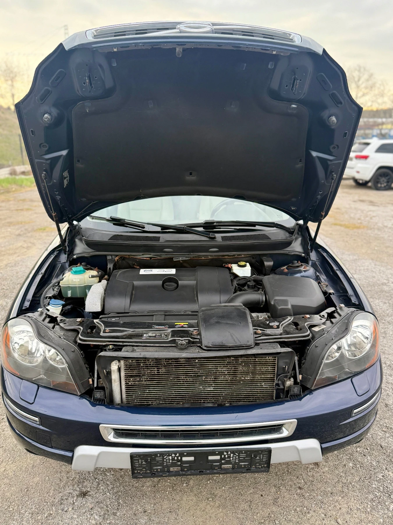 Volvo Xc90 3.2i 4x4 7 места перфектен, снимка 17 - Автомобили и джипове - 53999371