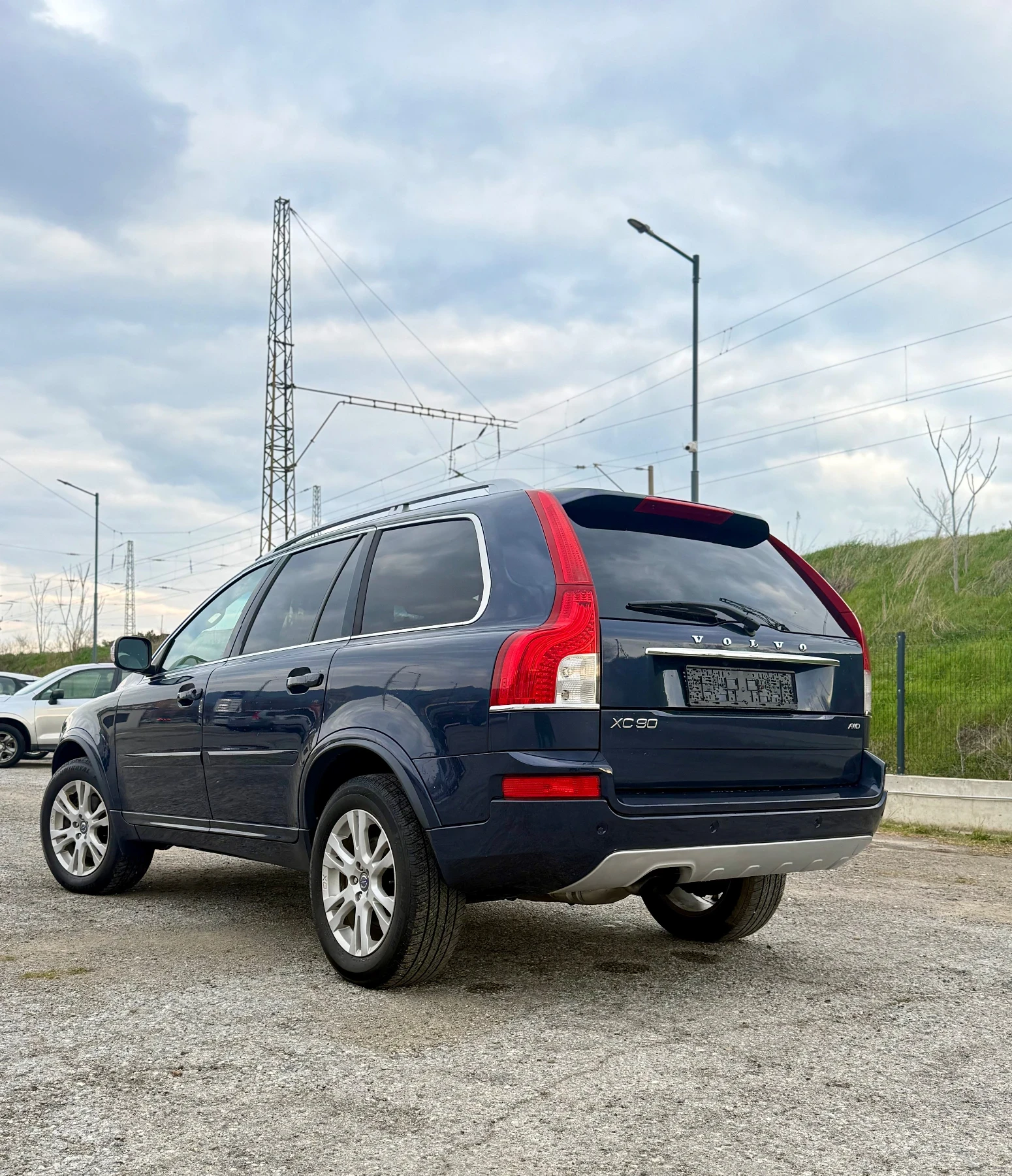 Volvo Xc90 3.2i 4x4 7 места перфектен, снимка 4 - Автомобили и джипове - 53999371