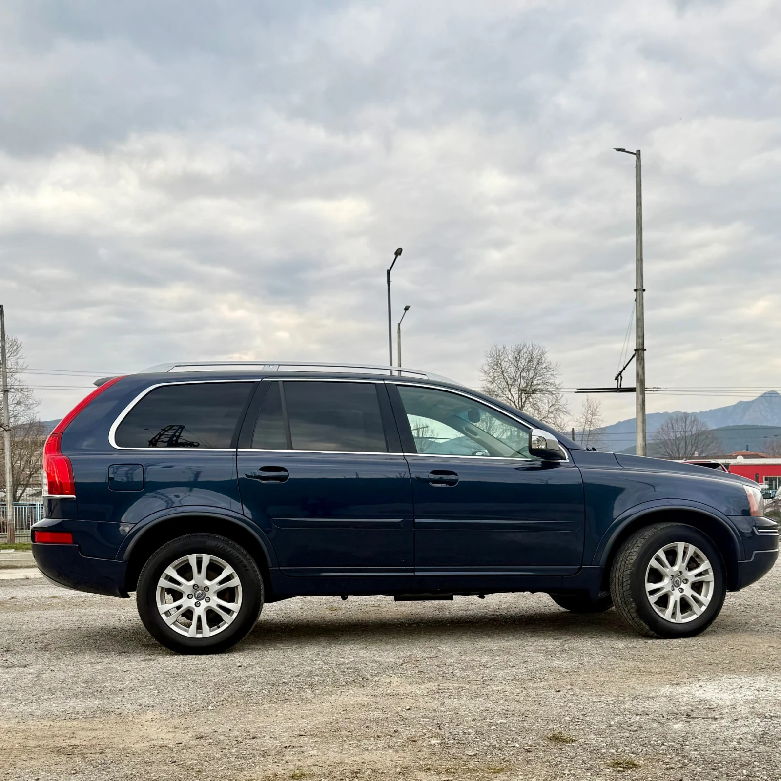 Volvo Xc90 3.2i 4x4 7 места перфектен, снимка 7 - Автомобили и джипове - 53999371