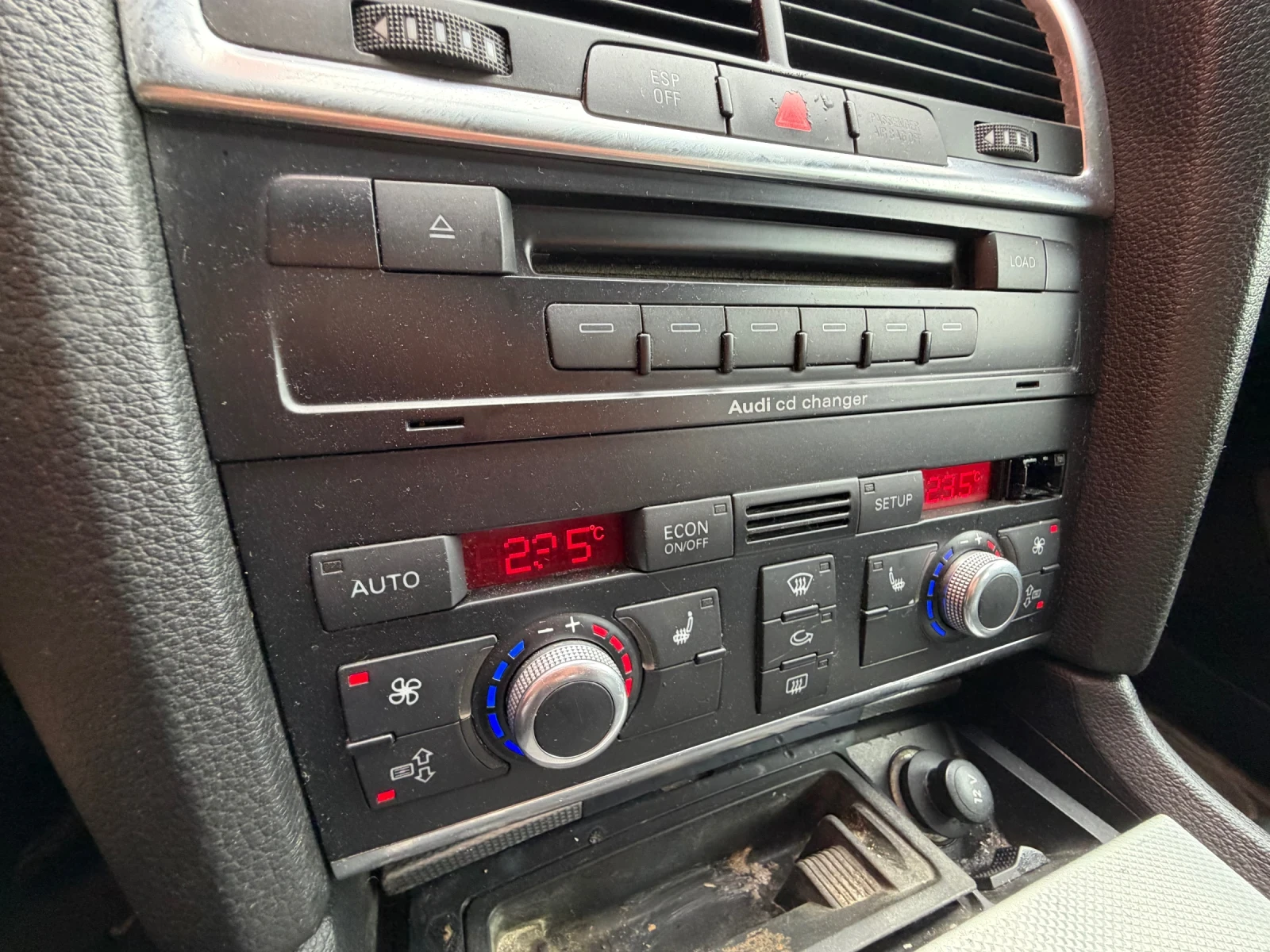 Audi Q7 3.0TDI* Обслужен* Регистриран, снимка 14 - Автомобили и джипове - 54056627