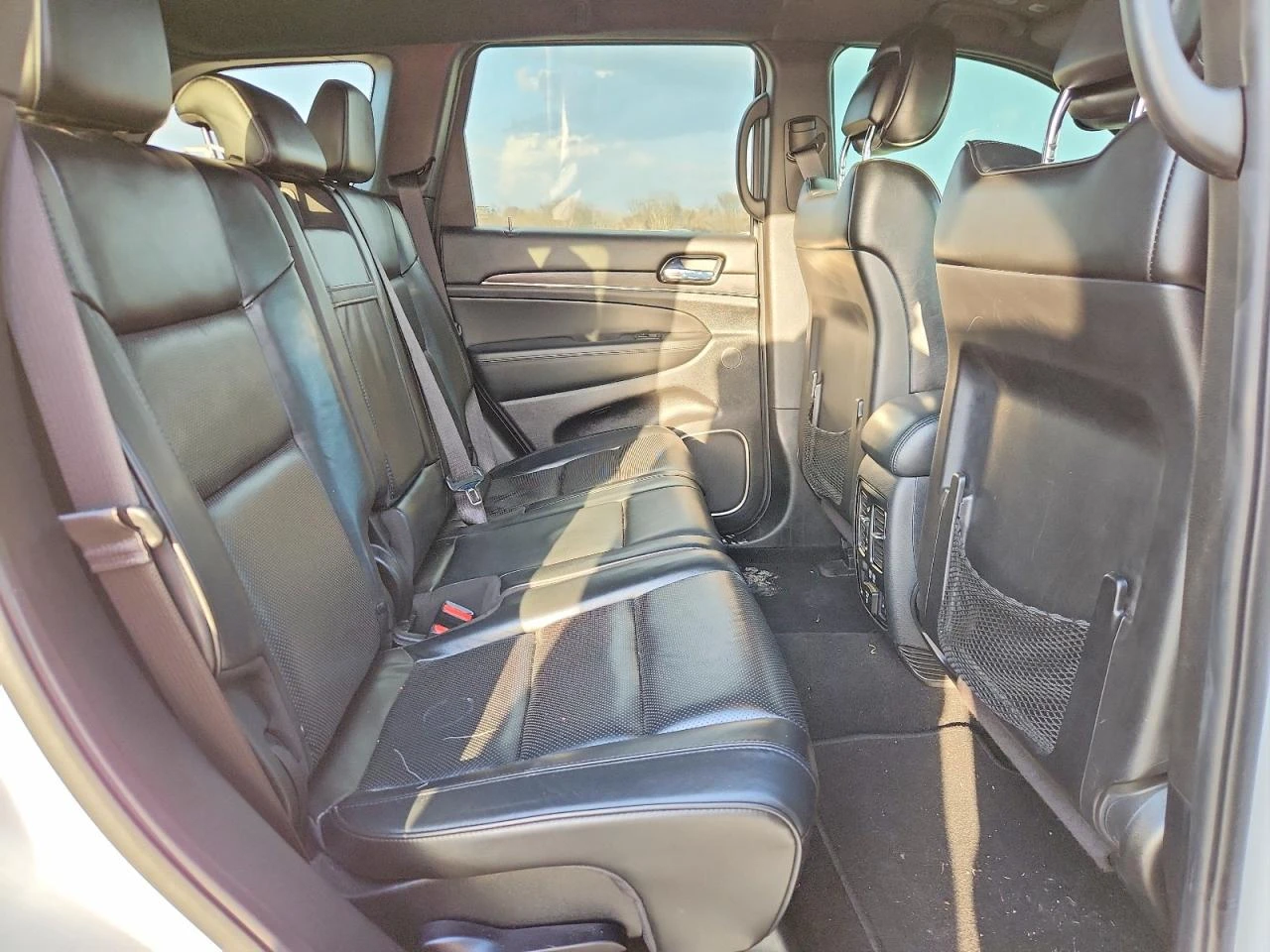 Jeep Grand cherokee OVERLAND| BOWERS&WILKINS| DISTRONIC| ПАНО, снимка 11 - Автомобили и джипове - 54116075