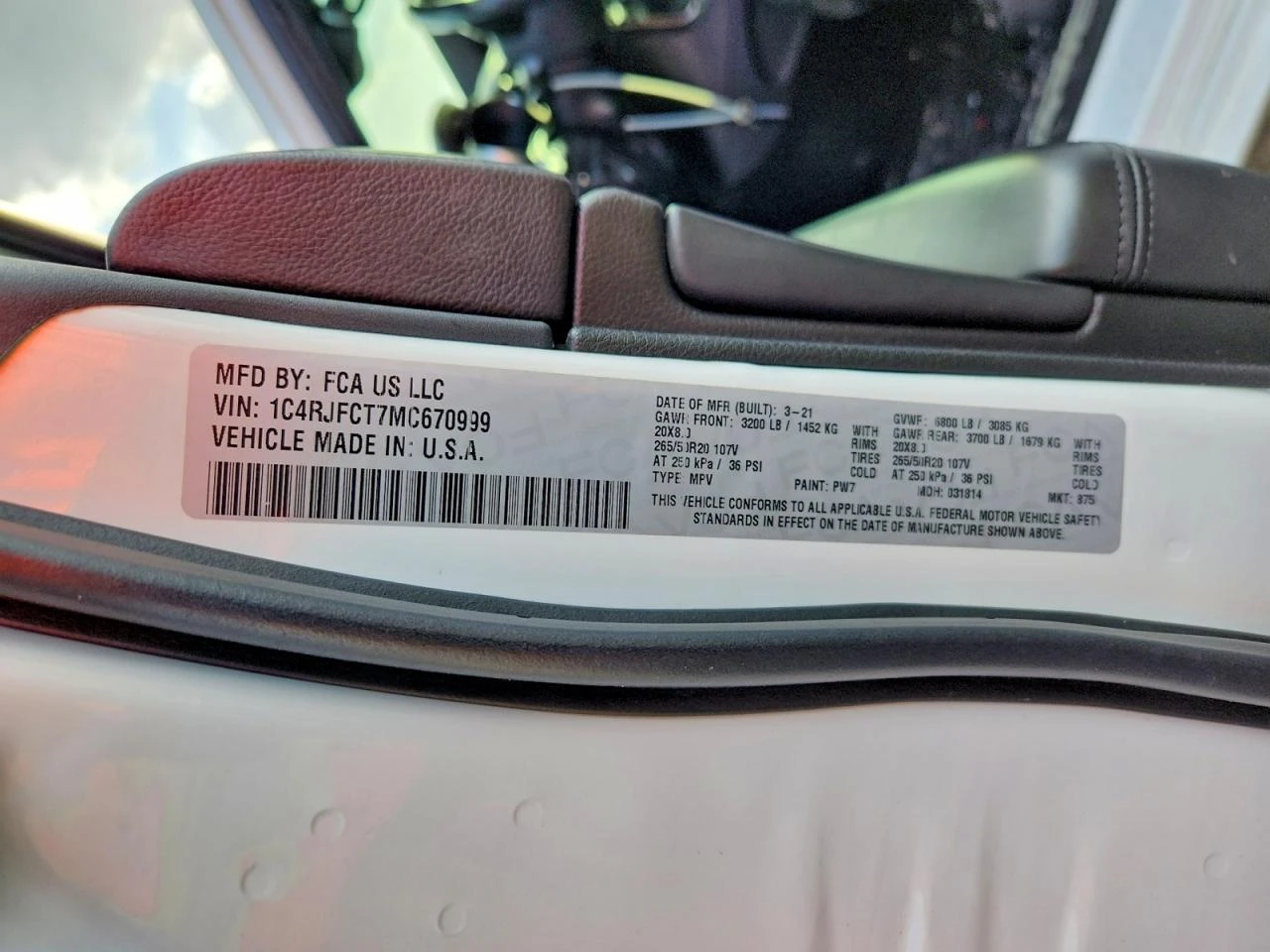 Jeep Grand cherokee OVERLAND| BOWERS&WILKINS| DISTRONIC| ПАНО, снимка 13 - Автомобили и джипове - 54116075