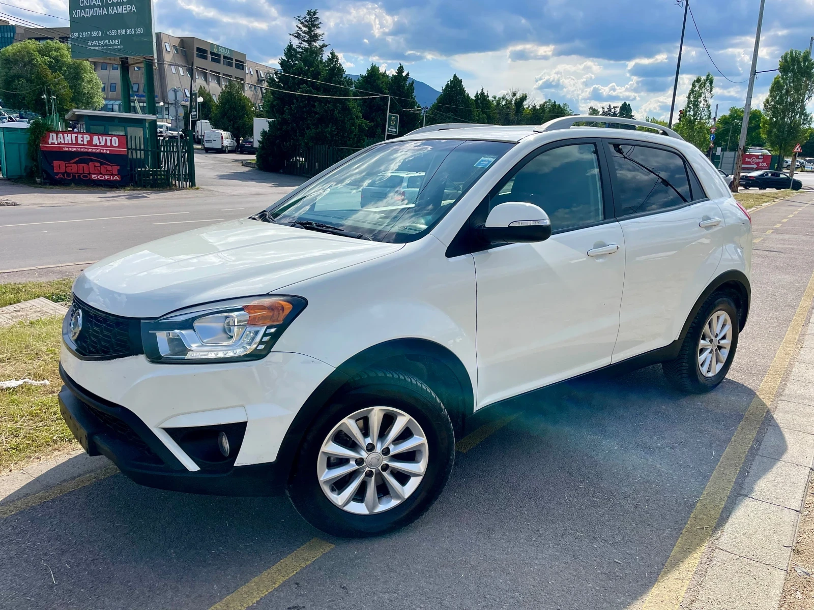 SsangYong Korando 2.0d 4x4 РЕАЛНИ КМ.///фейслифт, снимка 3 - Автомобили и джипове - 54826335