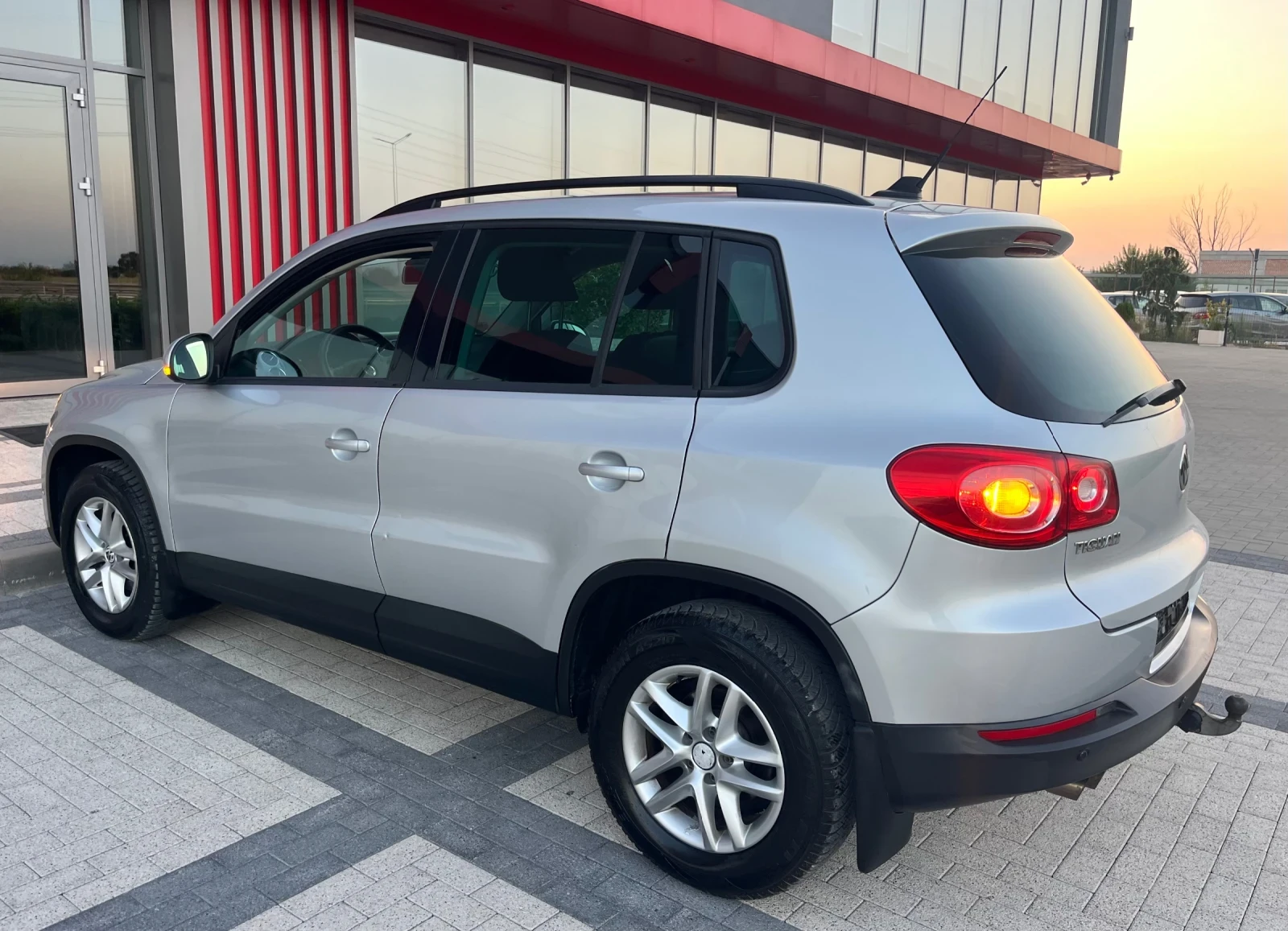 VW Tiguan 2.0TDI/подгрев, снимка 4 - Автомобили и джипове - 55892188