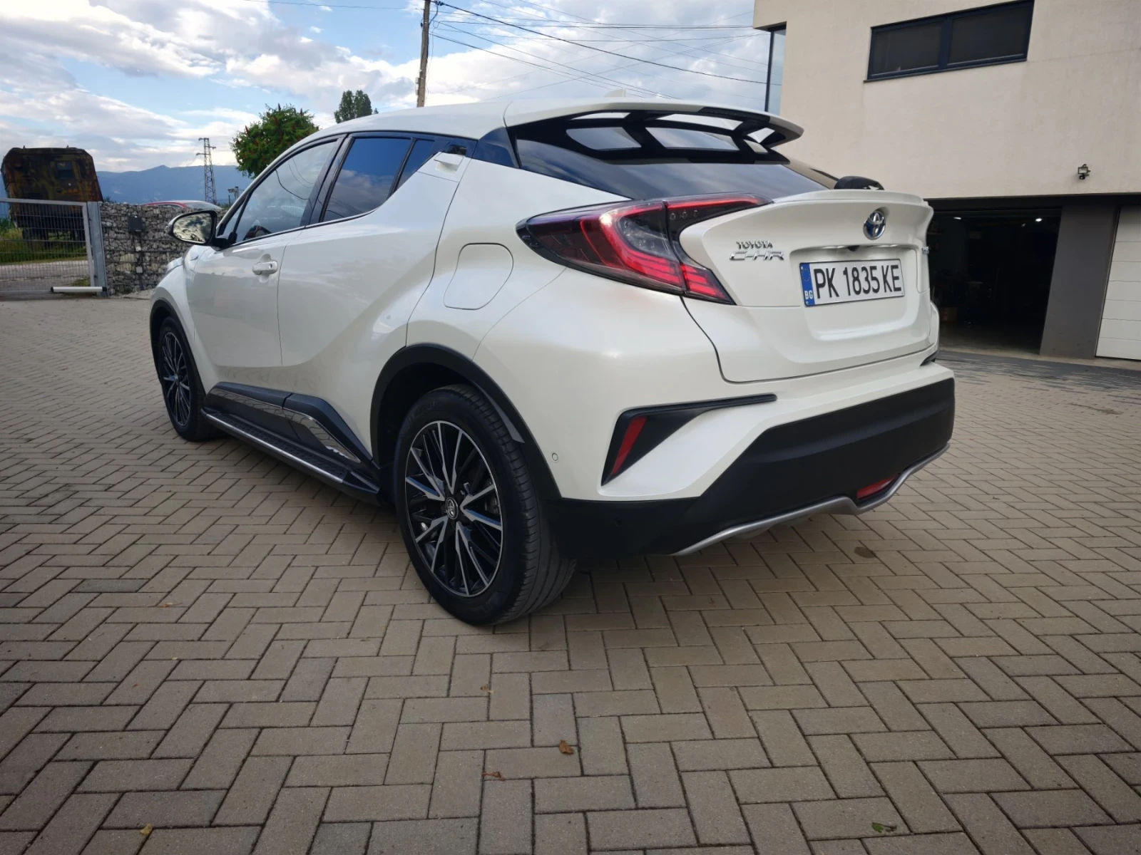 Toyota C-HR, снимка 8 - Автомобили и джипове - 56186054