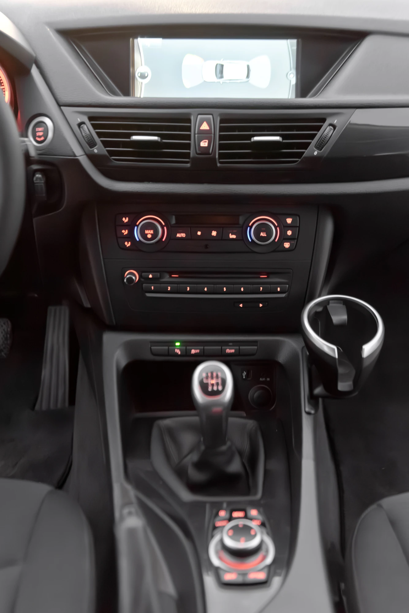 BMW X1 18d Obslujen 100% | Mobile.bg � ����������� 14
